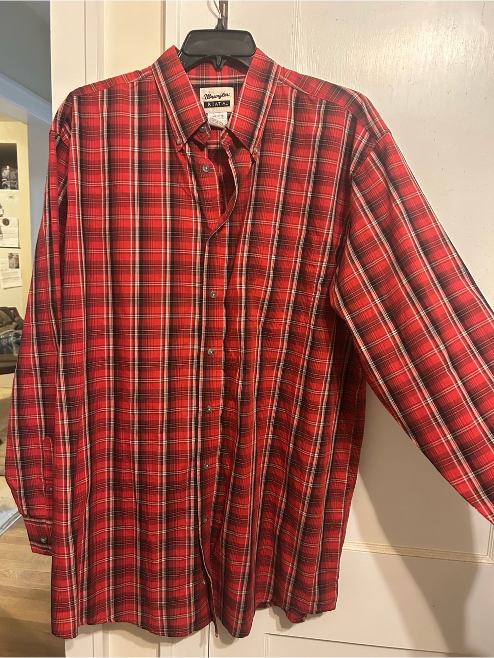 Wrangler Red and Black Plaid Men's Button-Down Shirt